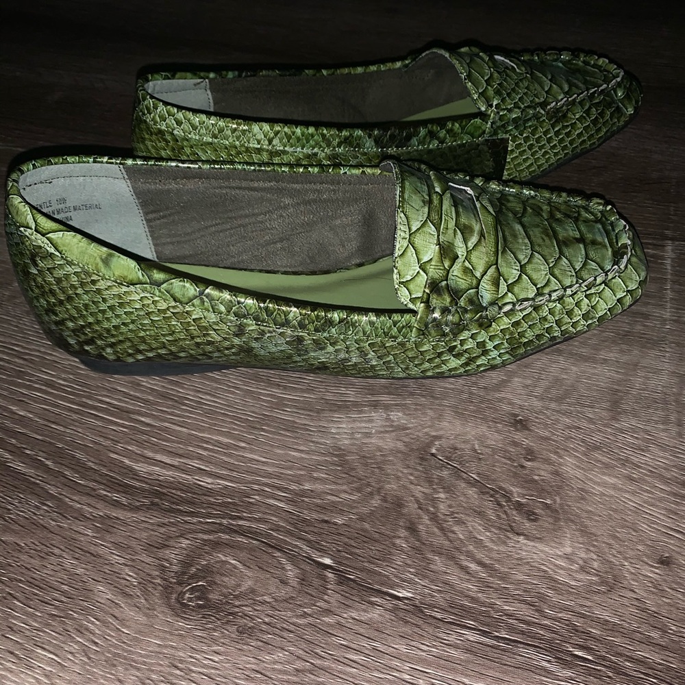 Ladies Loafer